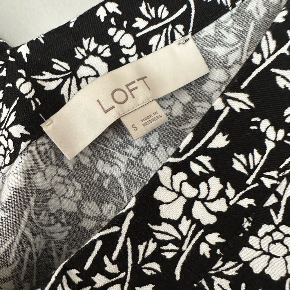 LOFT Floral Black and White Dress. Size Small - Picture 3 of 4